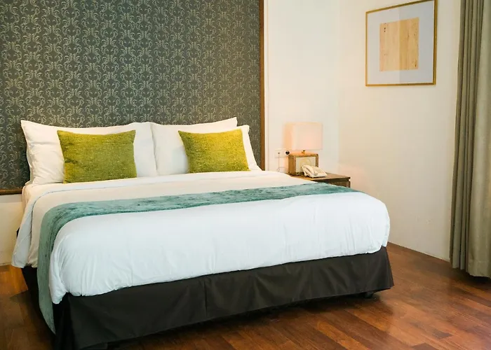 Hotel Umpadhi 4*