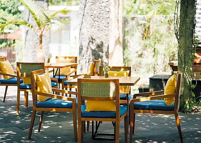 Hotel Umpadhi 4*