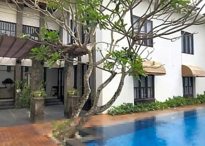 Umpadhi Hotel